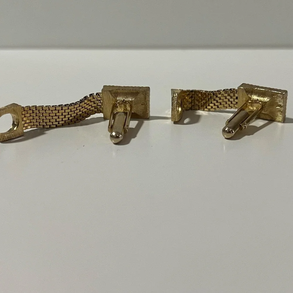 VTG Swank Gold Tone Cufflinks pair‎ of green rectangular stones mesh wrap bullet